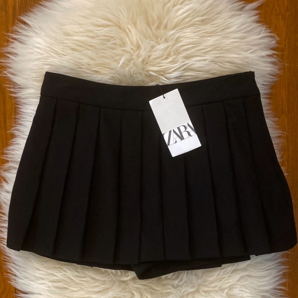 Zara Black Pleated Skort